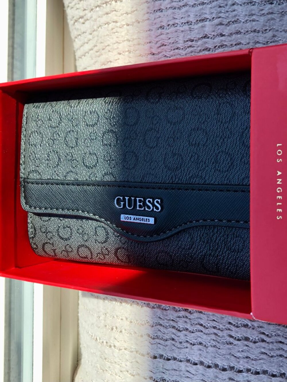 ~ Guess Logo Wallet ~ GUESS Los Angeles ~ Brand New In Original Packaging!! ~